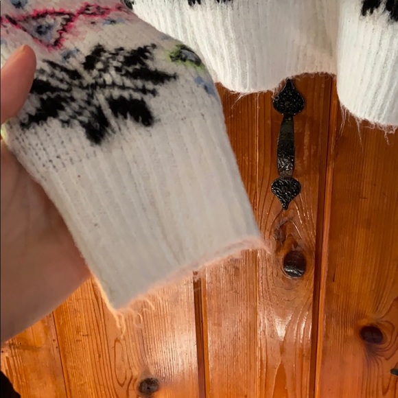 Pink Victoria’s Secret Holiday Snowflake sweater - Picture 9 of 13